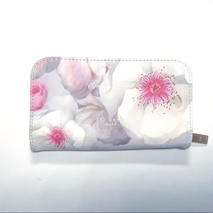 Ted Baker Manicure Case Leather